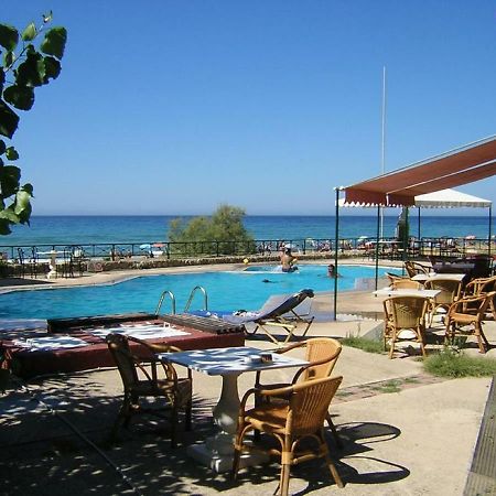 Seafront Calista Beach House With Garden Glyfada  Exterior foto