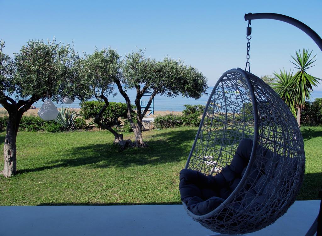 Seafront Calista Beach House With Garden Glyfada  Exterior foto