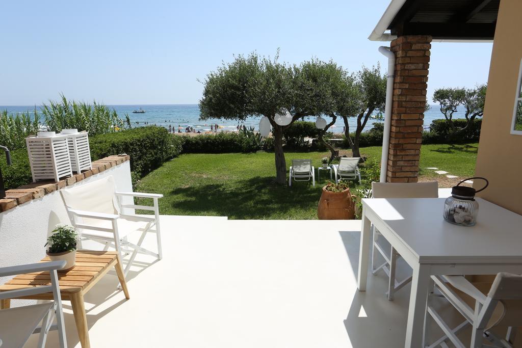 Seafront Calista Beach House With Garden Glyfada  Exterior foto