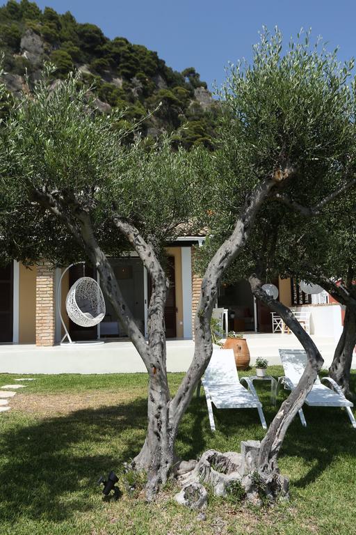 Seafront Calista Beach House With Garden Glyfada  Exterior foto