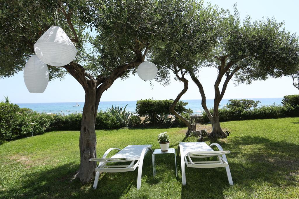 Seafront Calista Beach House With Garden Glyfada  Exterior foto